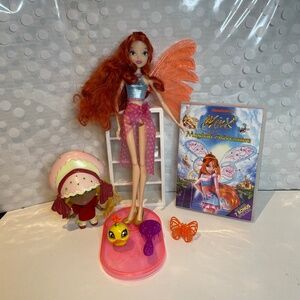 Winx Club 🪽dolls and DVD bundle